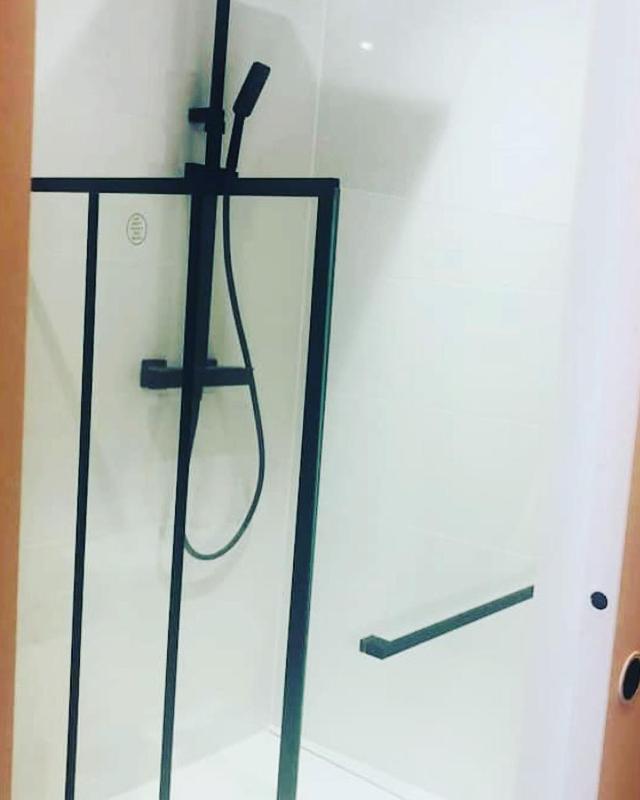Cosy Studio Design With Modern Bathroom Vaureal المظهر الخارجي الصورة